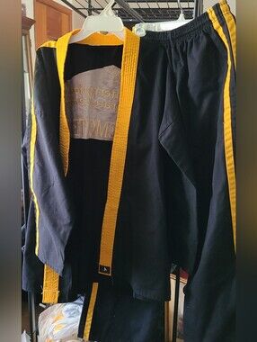 Black & Yellow UNISEX Martial Arts Jacket/Pants Martial Arts GI Set